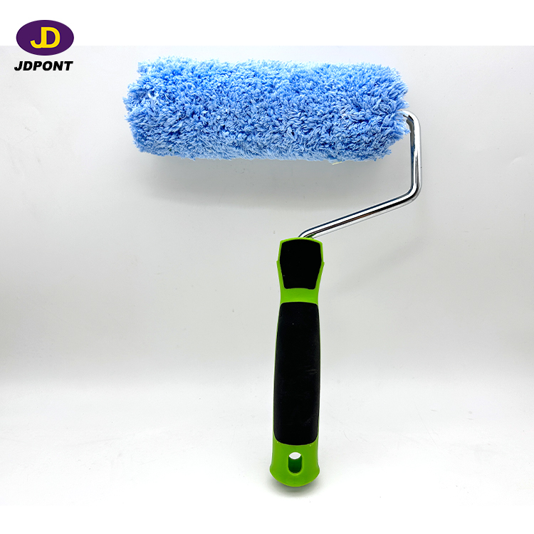 Polyacrylic paint roller with plastic handle